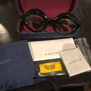 Brand new Gucci cat eye lip eyeglasses. Authentic